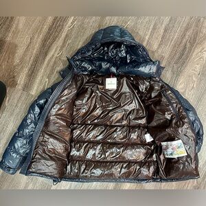 MONCLER MAYA - Size 5 - Authenticated (25" Armpit to Armpit) detachable hood